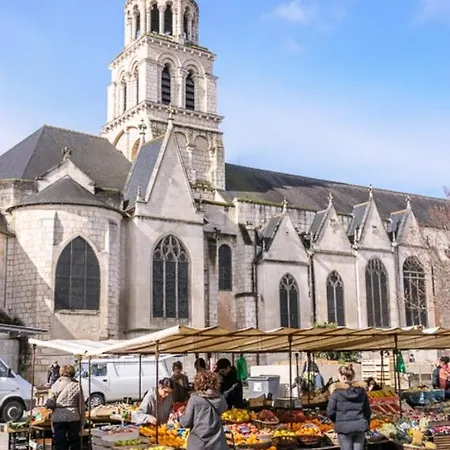 La * Poitiers