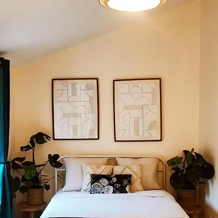 La Апартаменты Пуатье