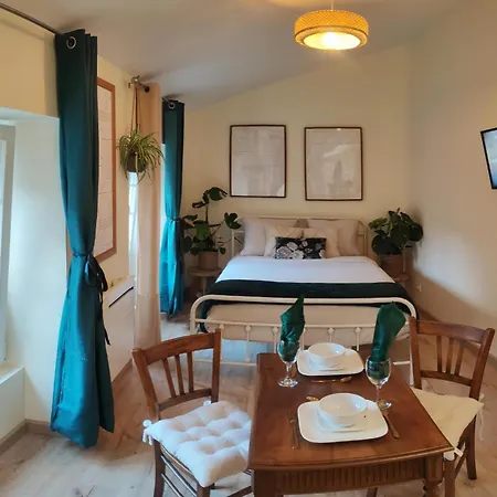 Apartment La